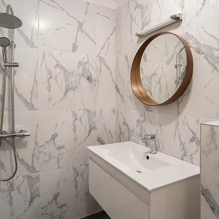 Apartmán Stylishly Designed In Central With Parking Sofie